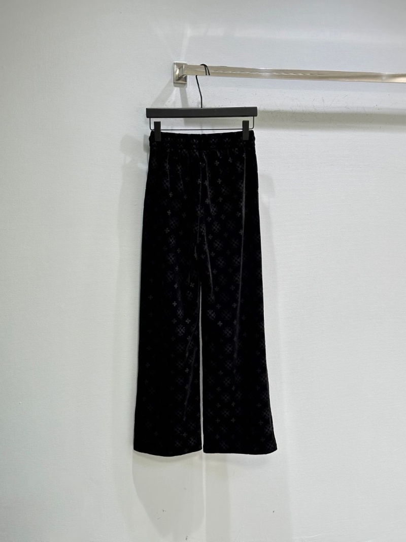 Ch*0me He**ts long pants